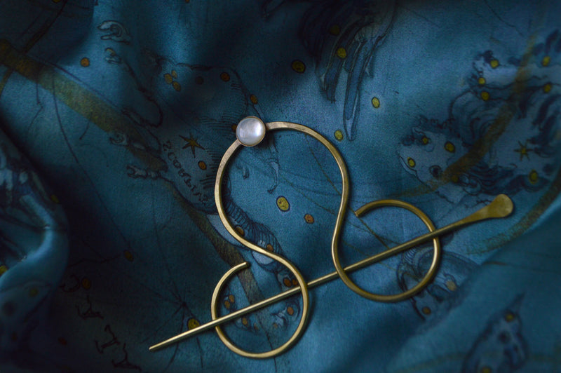 Lyra Hair Pin | Mother of Pearl
